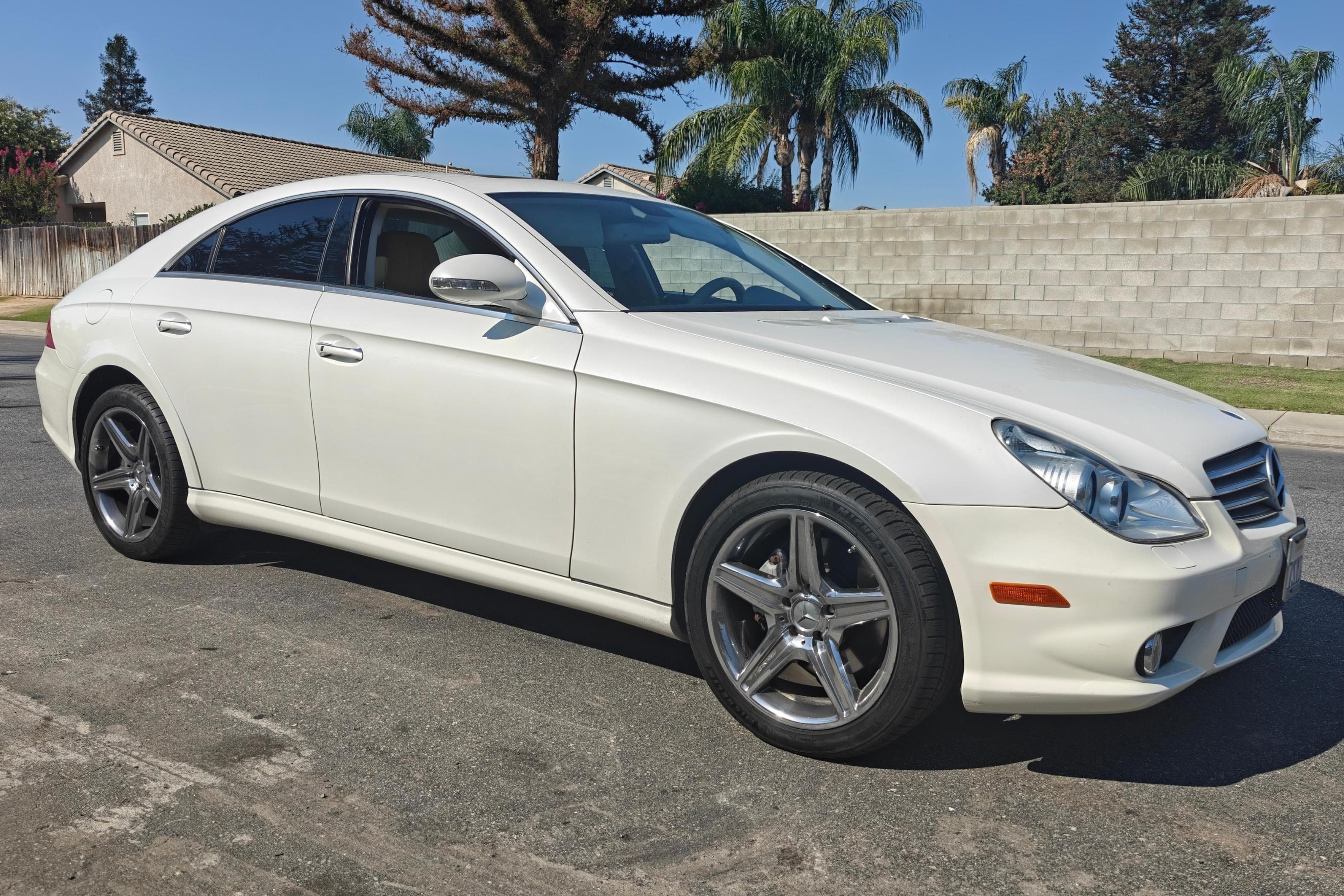 2008 Mercedes-Benz CLS-Class sold for $13,333