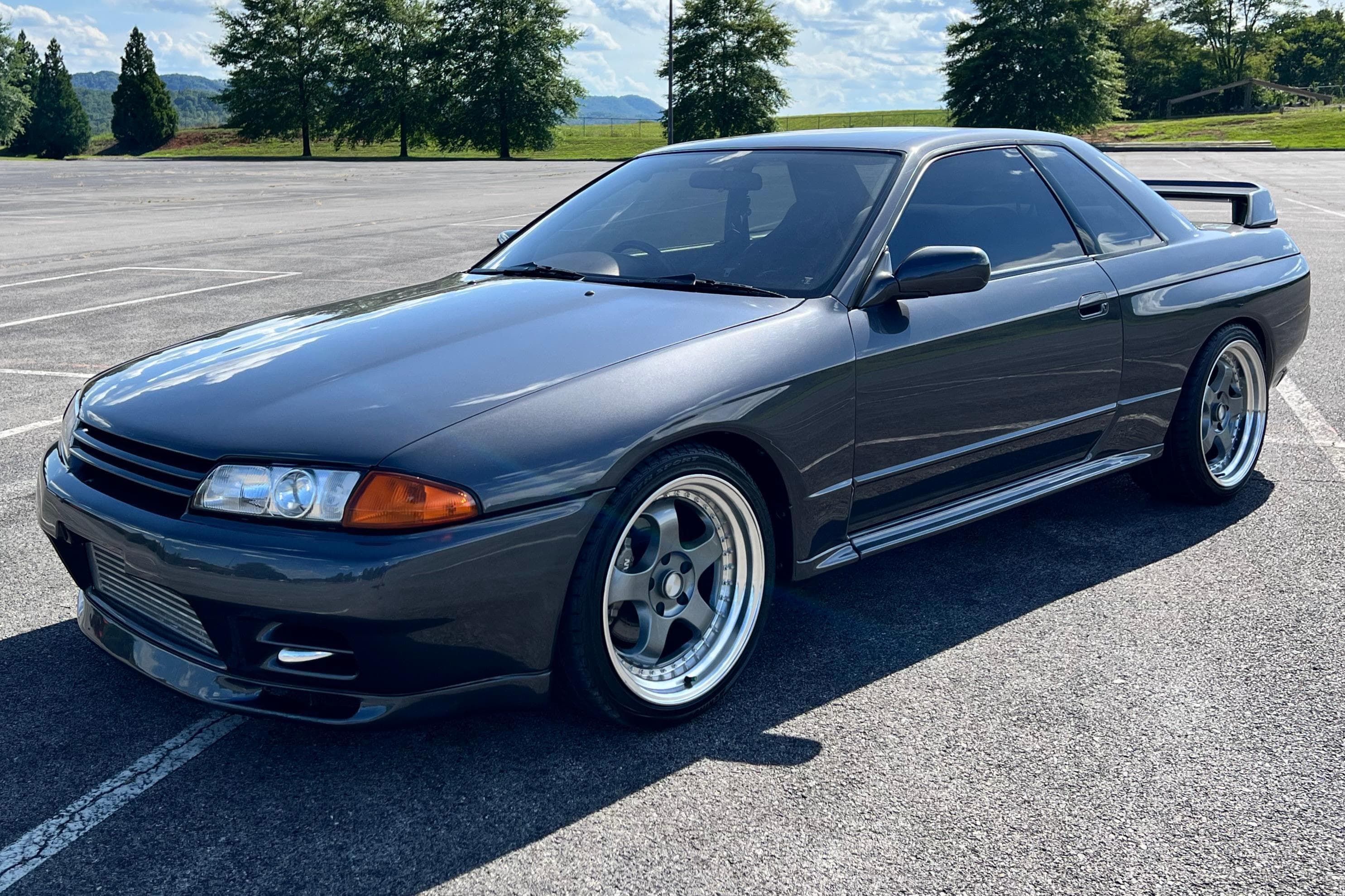 1990 Nissan R32 Skyline sold for $34,000
