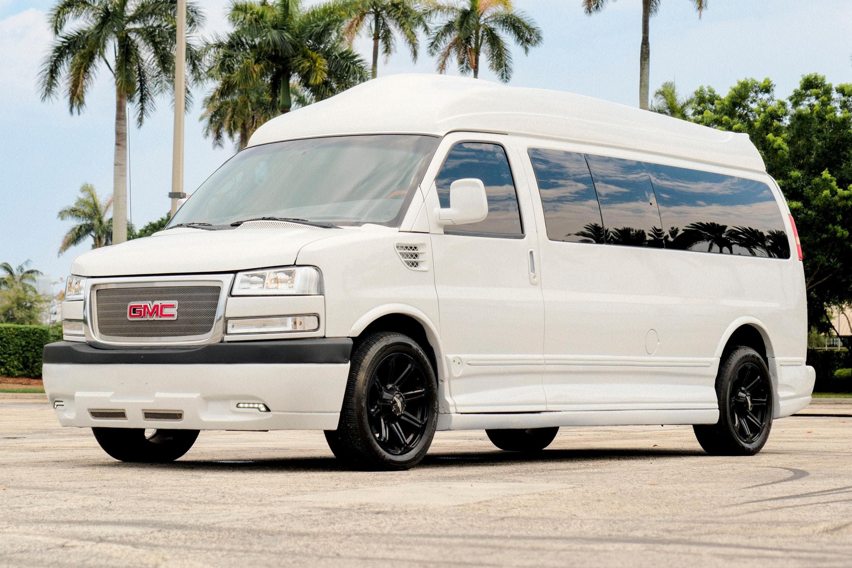 2013 GMC Savana sold for $22,500
