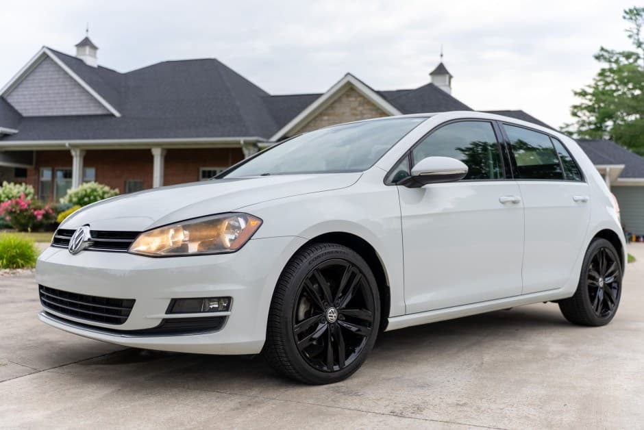 2015 Volkswagen Golf & Rabbit sold for $14,500