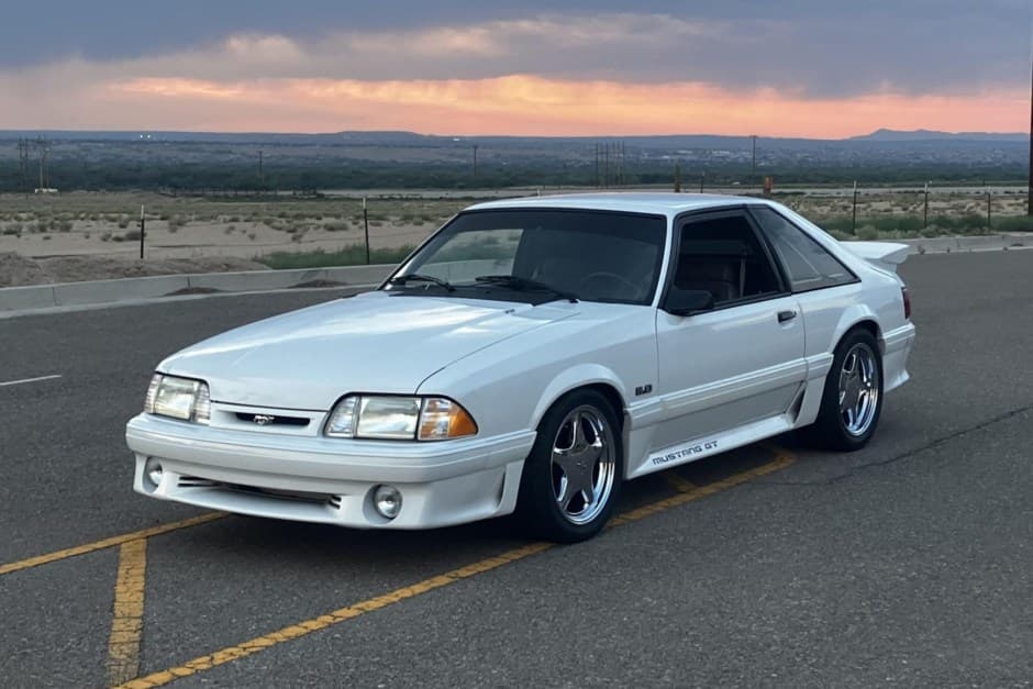 1992 Ford Fox-Body Mustang sold for $26,500