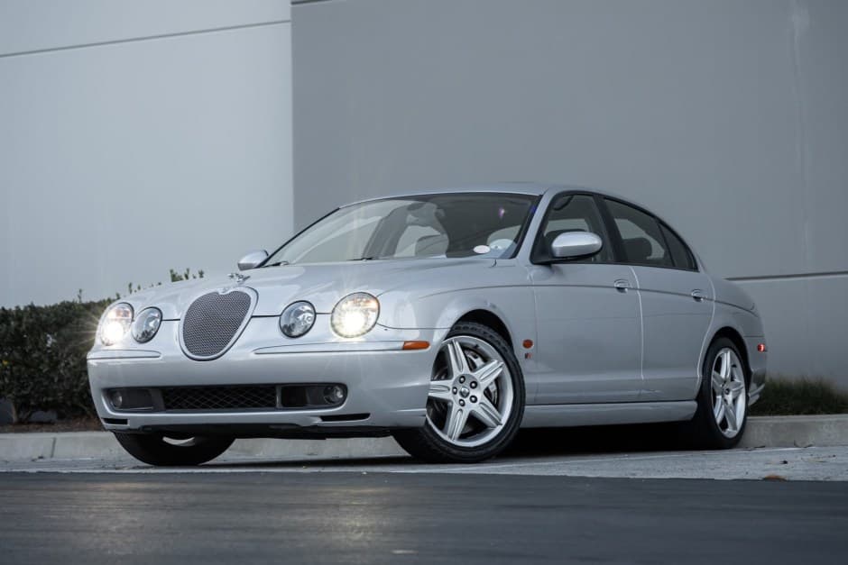 2003 Jaguar S-Type (1999-2007) sold for $6,000