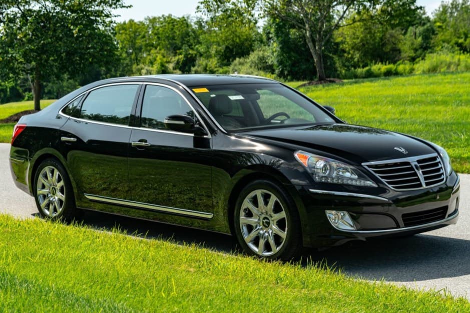2012 Hyundai Equus sold for $17,000