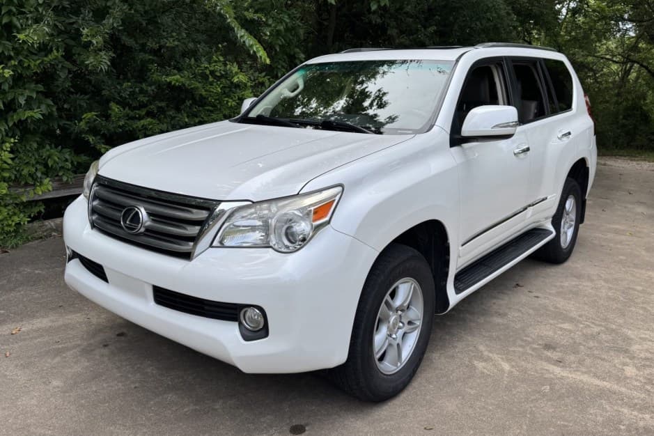 2013 Lexus GX sold for $13,650
