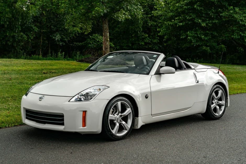 2008 Nissan 350Z sold for $13,900