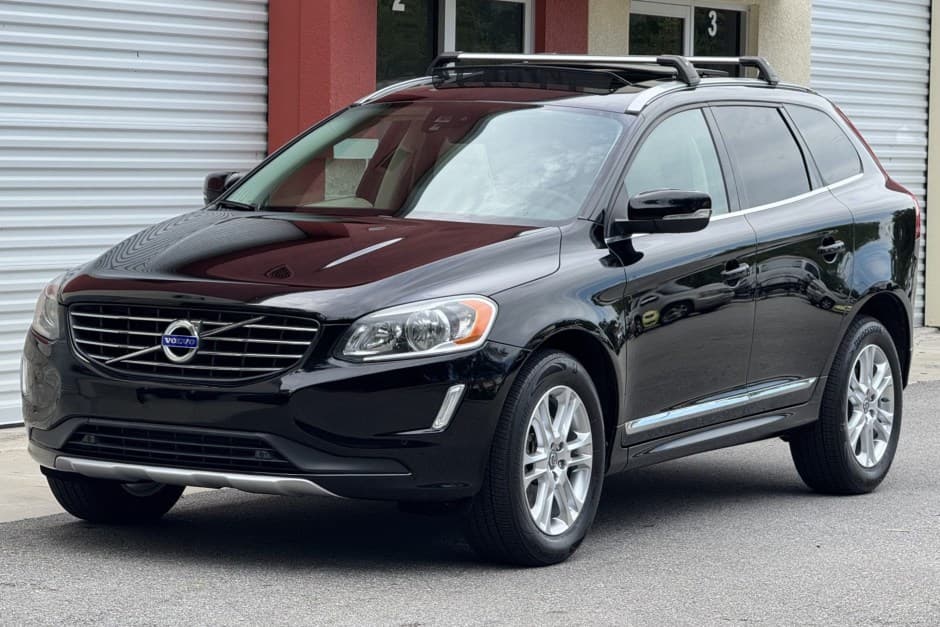 2015 Volvo XC60 sold for $13,502