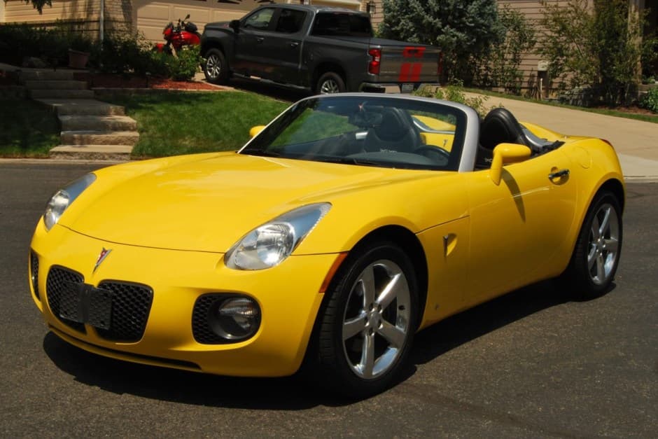 2007 Pontiac Solstice sold for $11,000