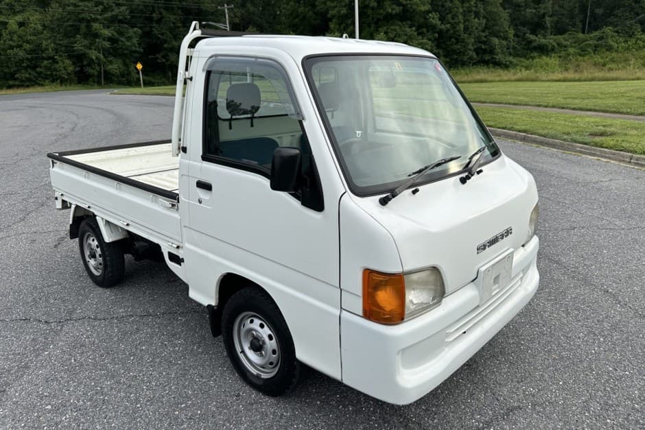 2000 Subaru Sambar sold for $10,500
