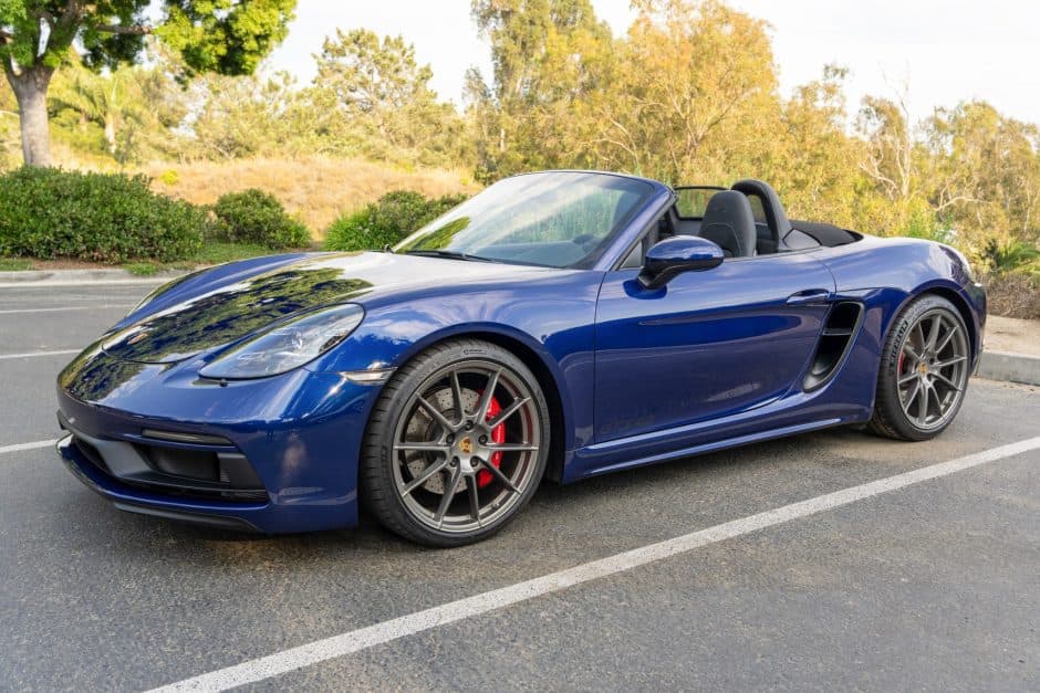 2023 Porsche 982 718 Boxster sold for $96,256