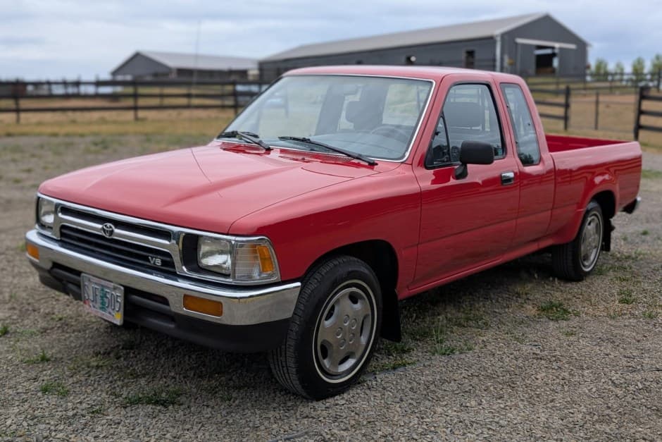 1992 Toyota Pickup (N80/90/100/110 1989-1997) sold for $6,600