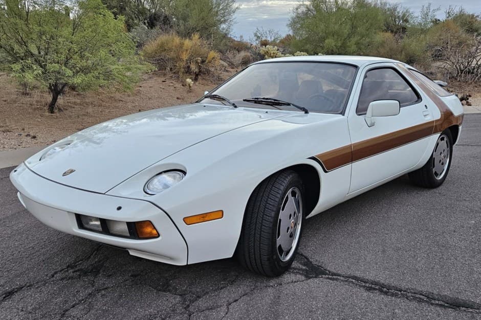 1979 Porsche 928 sold for $11,250