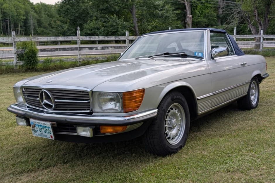 1985 Mercedes-Benz R107 SL sold for $11,550