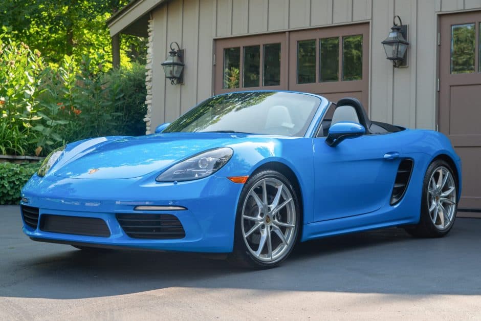 2022 Porsche 982 718 Boxster sold for $74,500