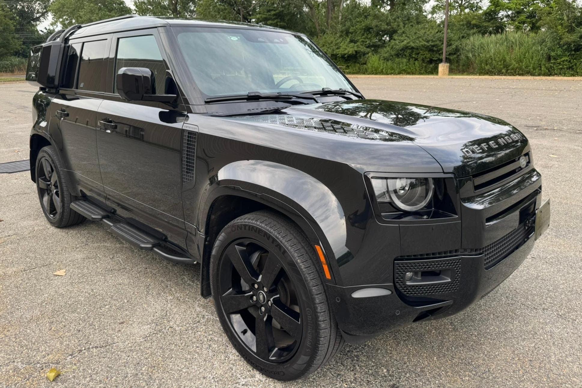 2023 Land Rover Defender sold for $64,000