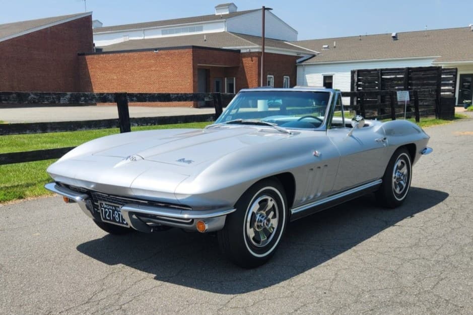 1966 Chevrolet Corvette C2 sold for $75,500