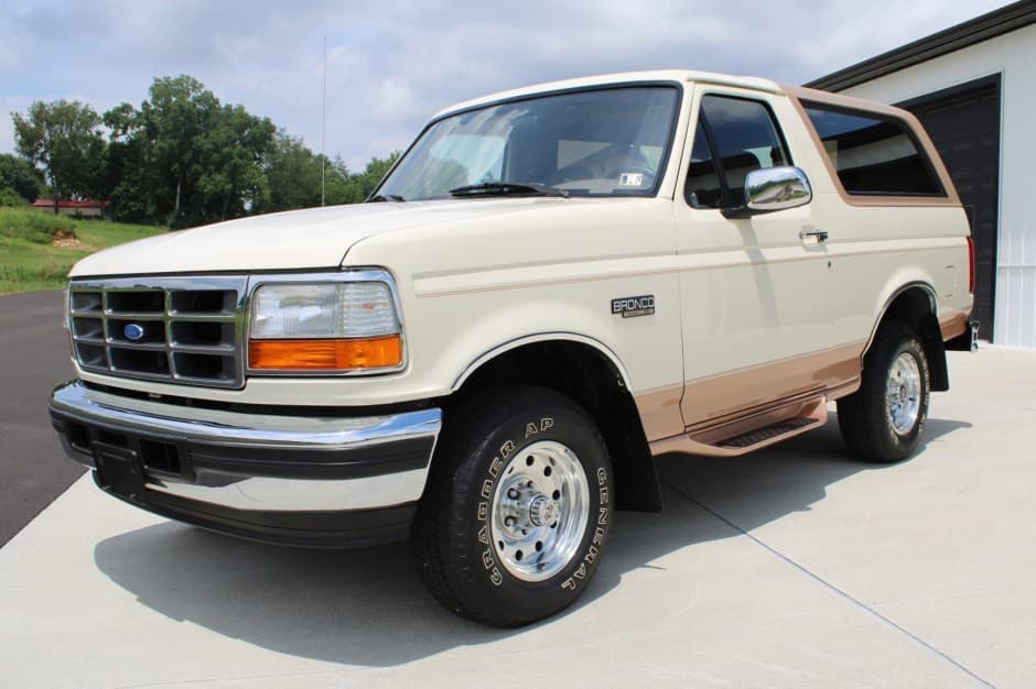 1995 Ford Bronco 4th-5th Generations 1987-1996 sold for $85,500