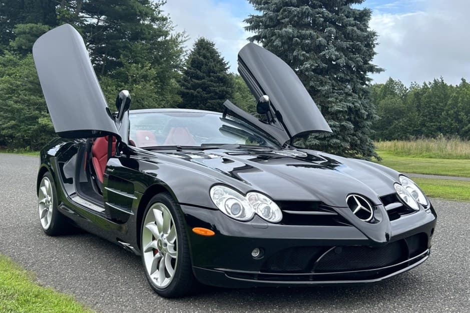 2009 Mercedes-Benz SLR McLaren sold for $401,000