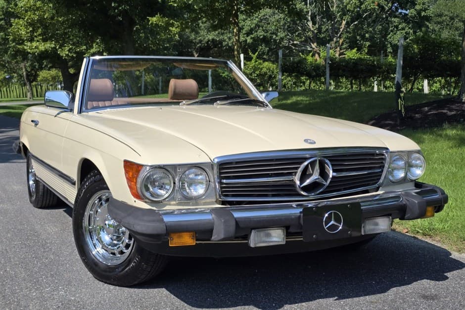 1985 Mercedes-Benz R107 SL sold for $5,200