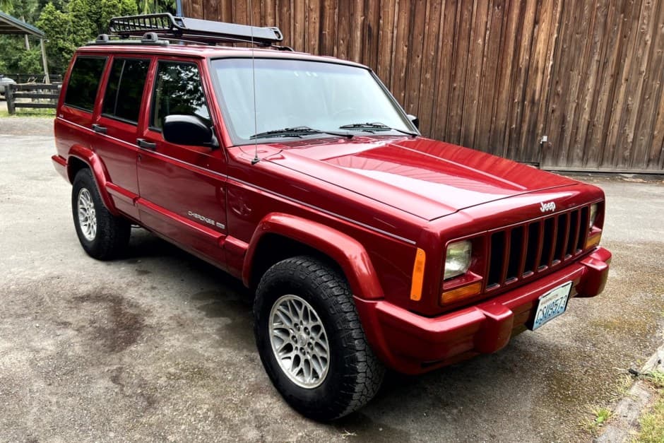 1999 Jeep XJ Cherokee sold for $16,000