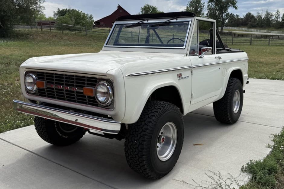 1977 Ford Bronco U13/U14/U15 1966-1977 sold for $33,000