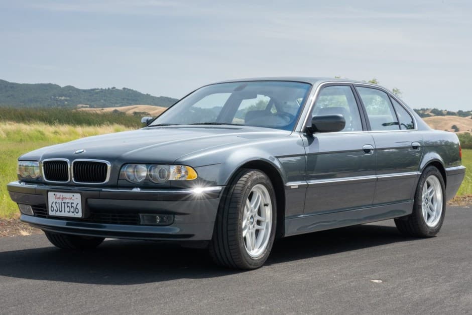 2001 BMW E38 7-Series sold for $12,538