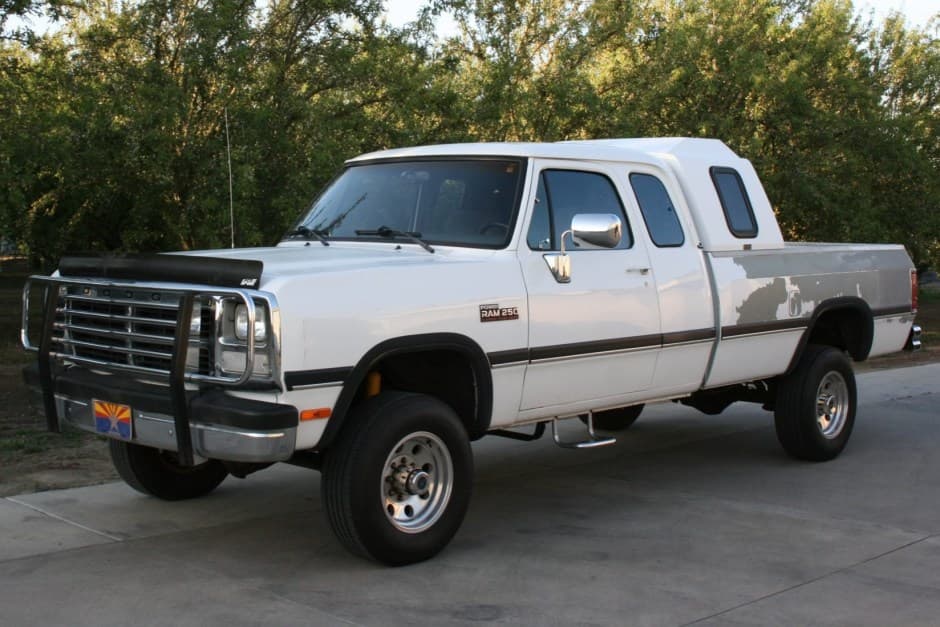 1993 Dodge Ram (1981-1993) sold for $17,250