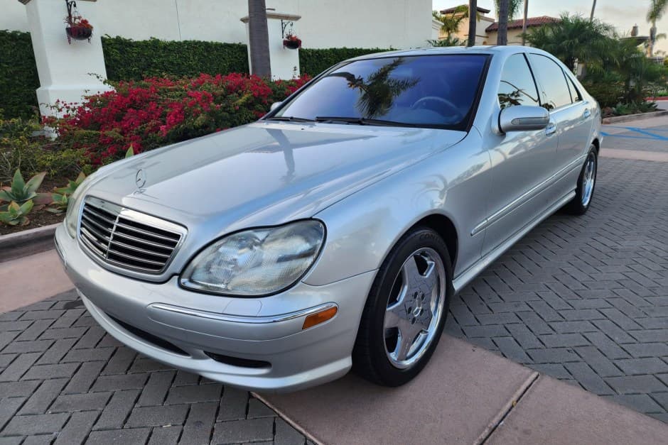 2002 Mercedes-Benz W220 S-Class sold for $7,200