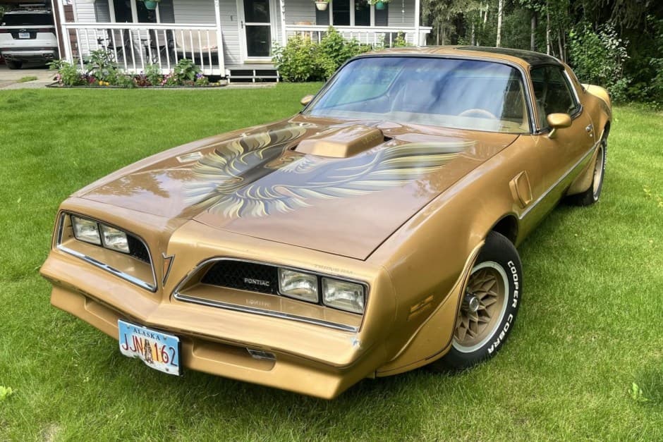 1978 Pontiac Firebird (1970-1981) sold for $25,250