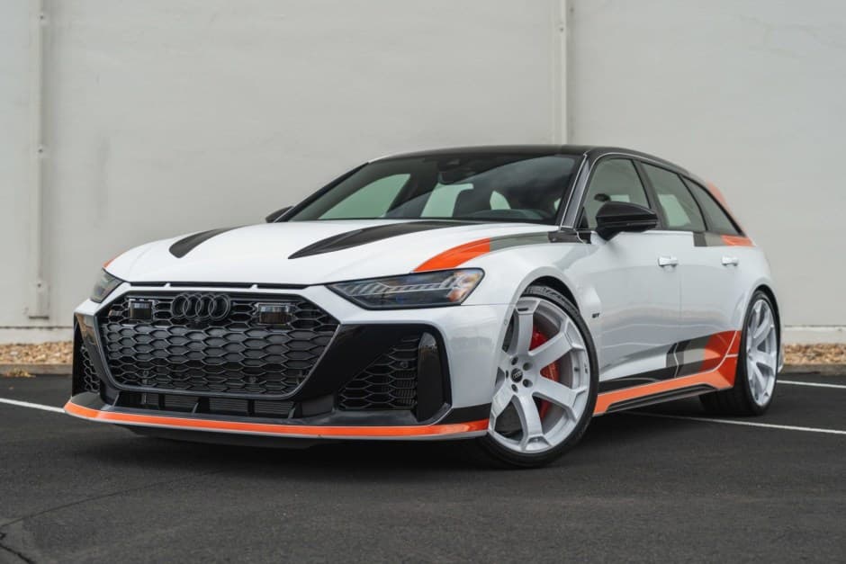 2025 Audi C8 RS6 sold for $218,500