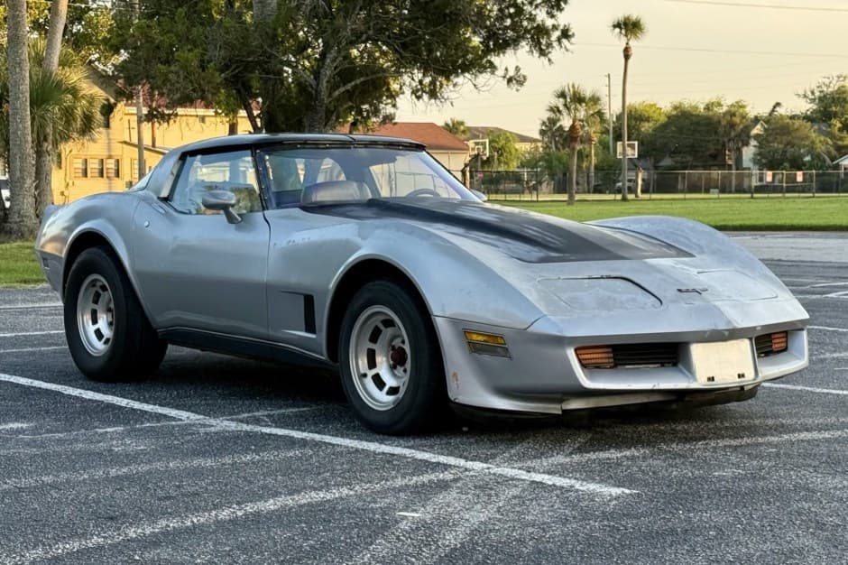 1980 Chevrolet Corvette C3 sold for $3,800