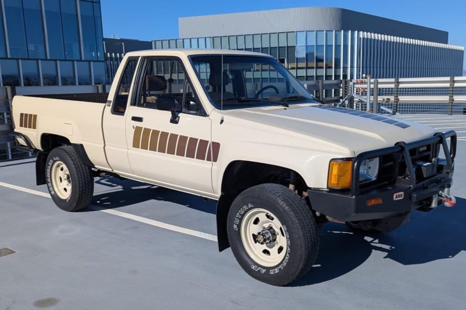 1985 Toyota Pickup (N50/N60/N70 1984-1988) sold for $24,000