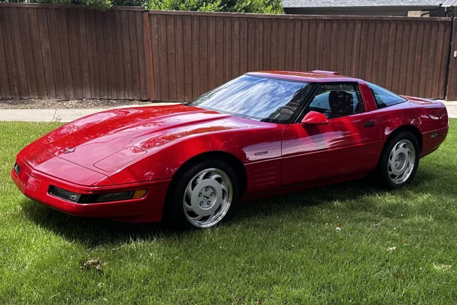 1991 Chevrolet Corvette C4 sold for $24,444