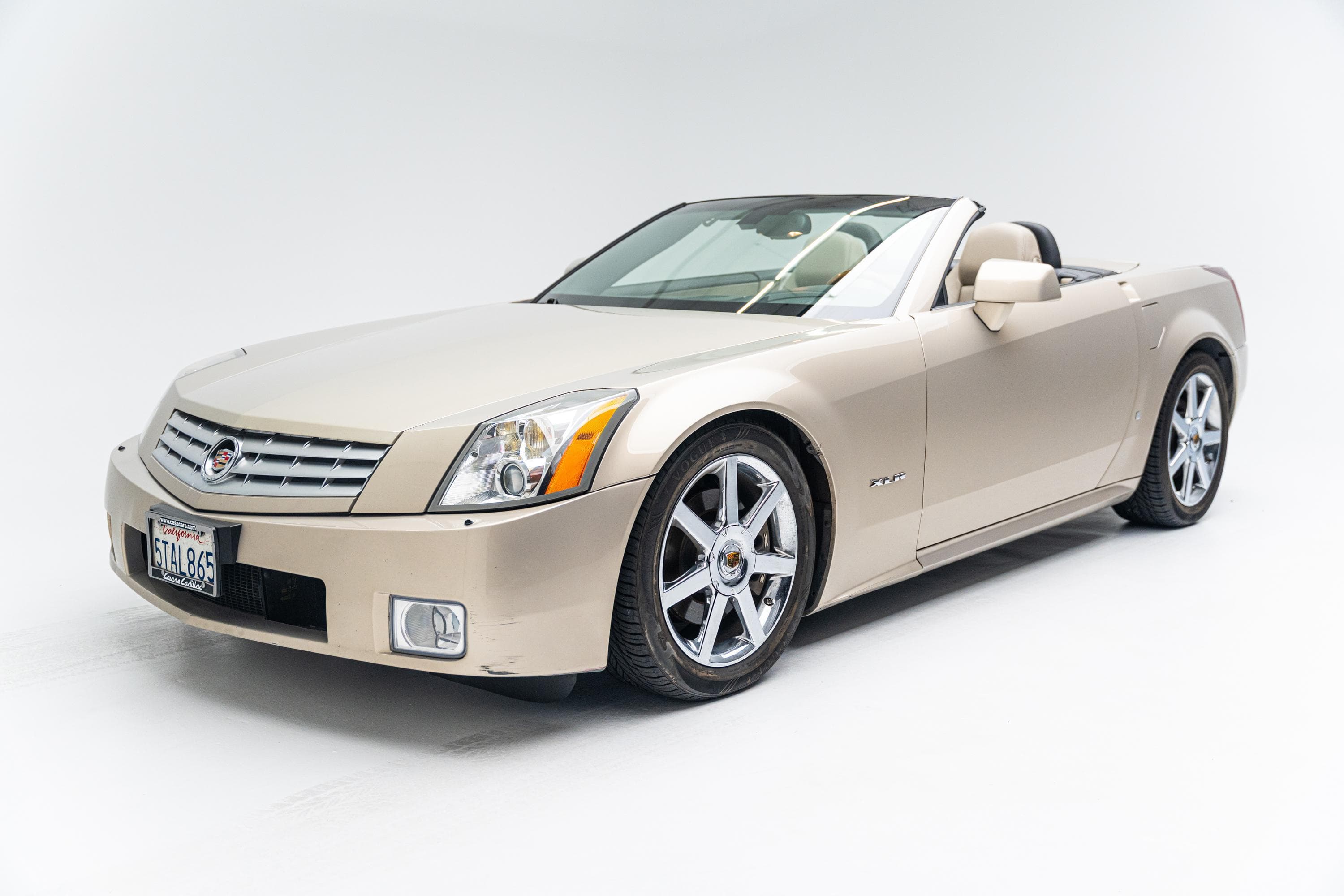 2006 Cadillac XLR sold for $16,770