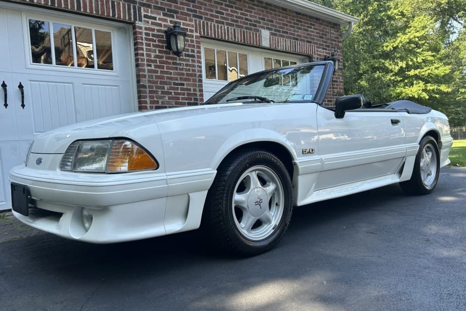 1993 Ford Fox-Body Mustang sold for $35,000