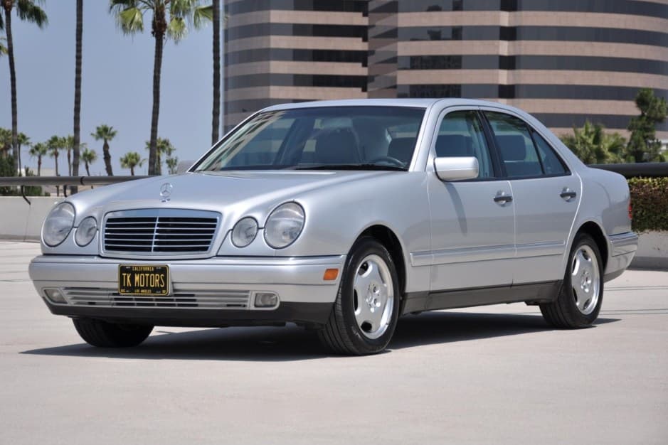 1999 Mercedes-Benz W210 E-Class sold for $8,300