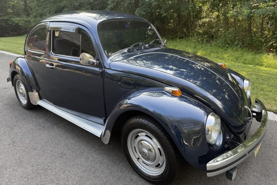 1994 Volkswagen Beetle (1980-2003) sold for $8,250