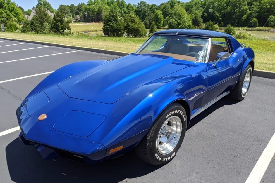 1976 Chevrolet Corvette C3 sold for $15,250