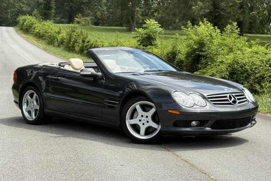 2003 Mercedes-Benz R230 SL sold for $9,300