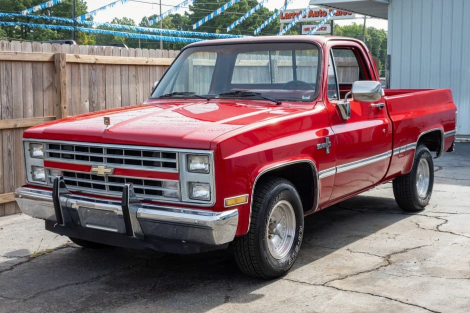 1985 Chevrolet C/K (1973-1991) sold for $22,500