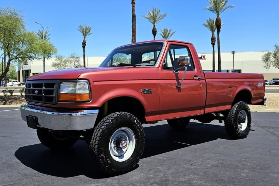 1994 Ford F-Series 1992-1997 sold for $22,894