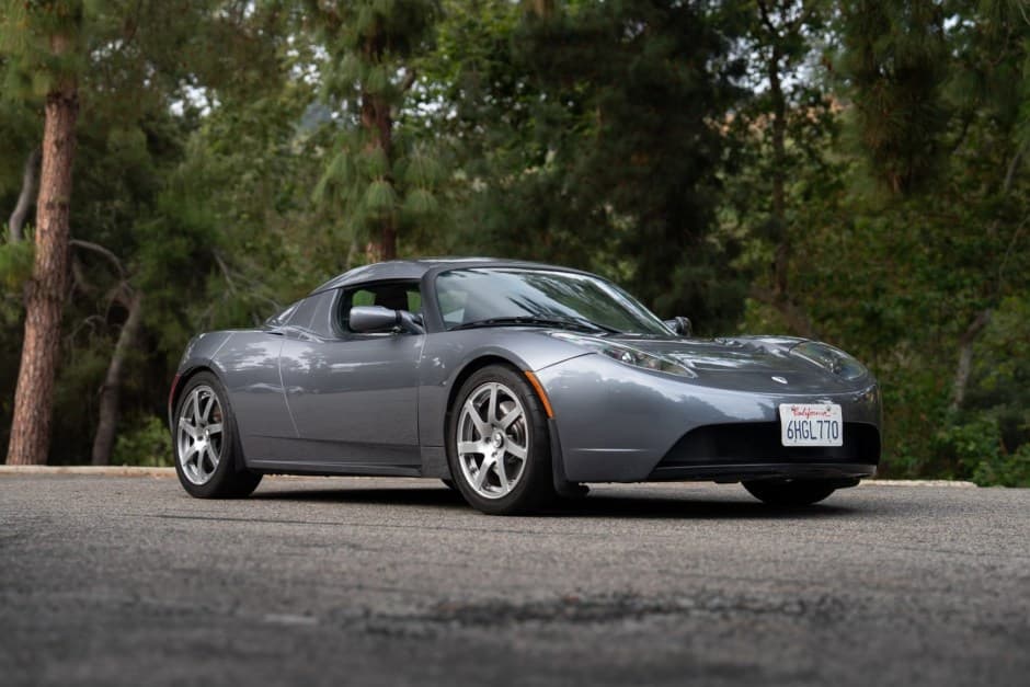 2008 Tesla Roadster sold for $70,000