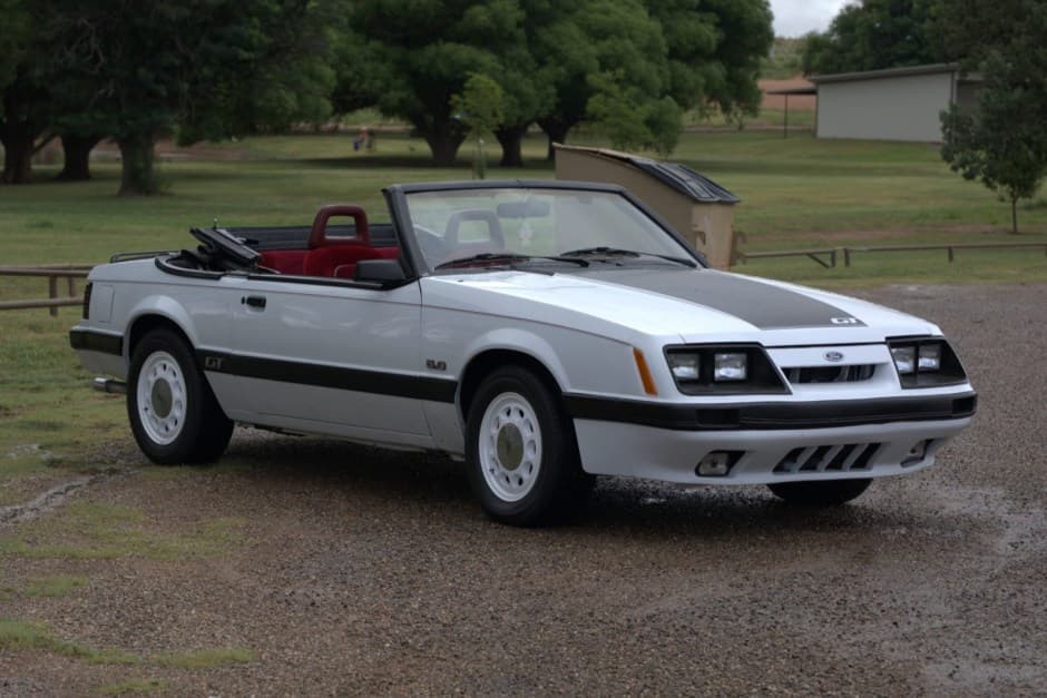 1986 Ford Fox-Body Mustang sold for $6,700