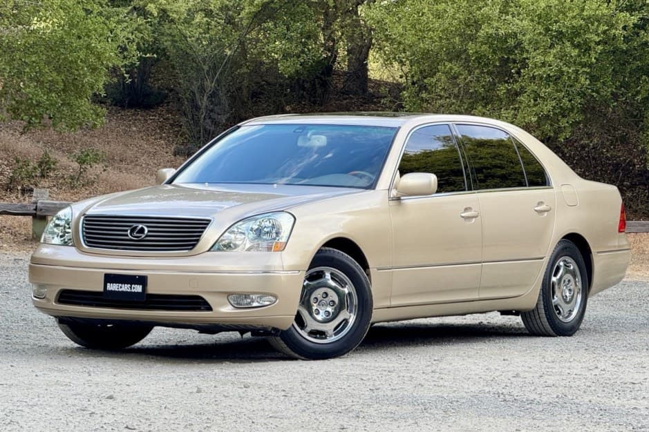 2002 Lexus LS Sedan sold for $9,200