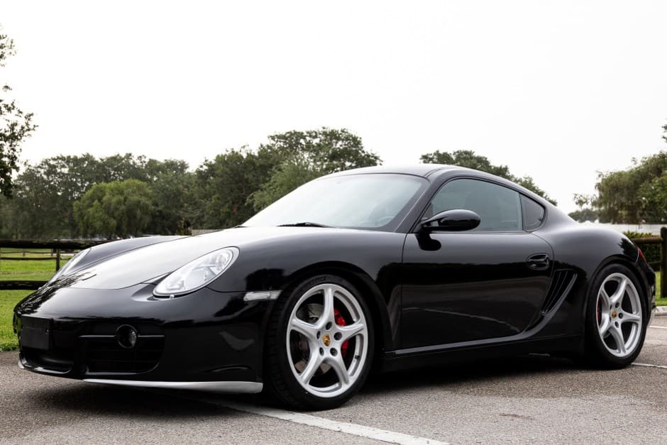 2006 Porsche 987 Cayman sold for $27,500