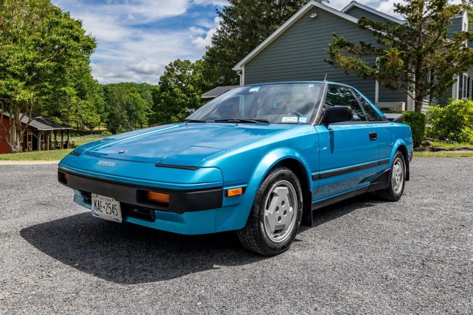 1985 Toyota AW11 MR2 sold for $15,250
