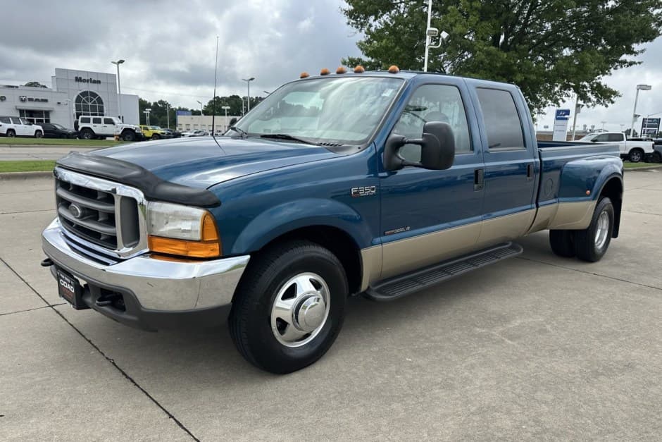 2000 Ford Super Duty 1999-2007 sold for $25,500