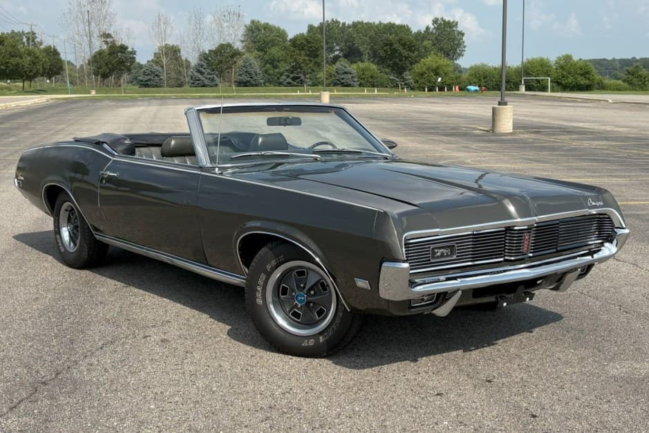 1969 Mercury Cougar sold for $24,750