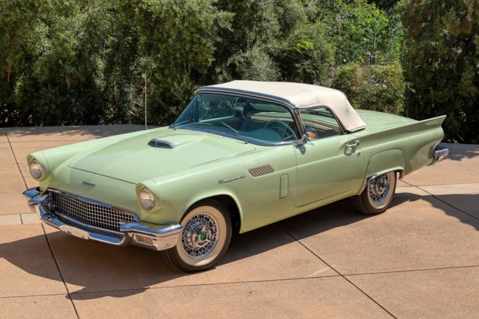 1957 Ford Thunderbird (1955-1957) sold for $32,001