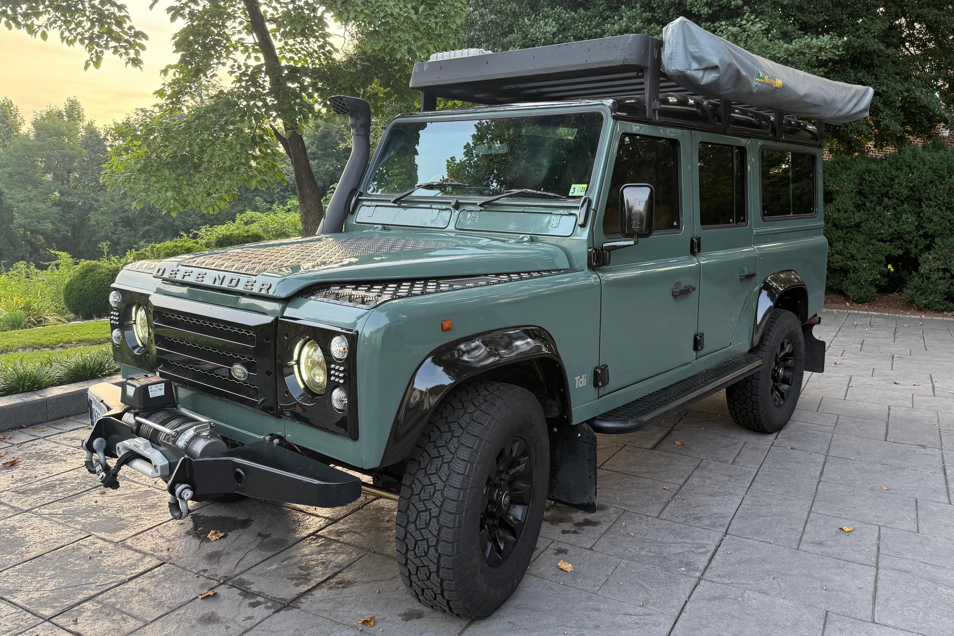 1996 Land Rover Defender sold for $35,750