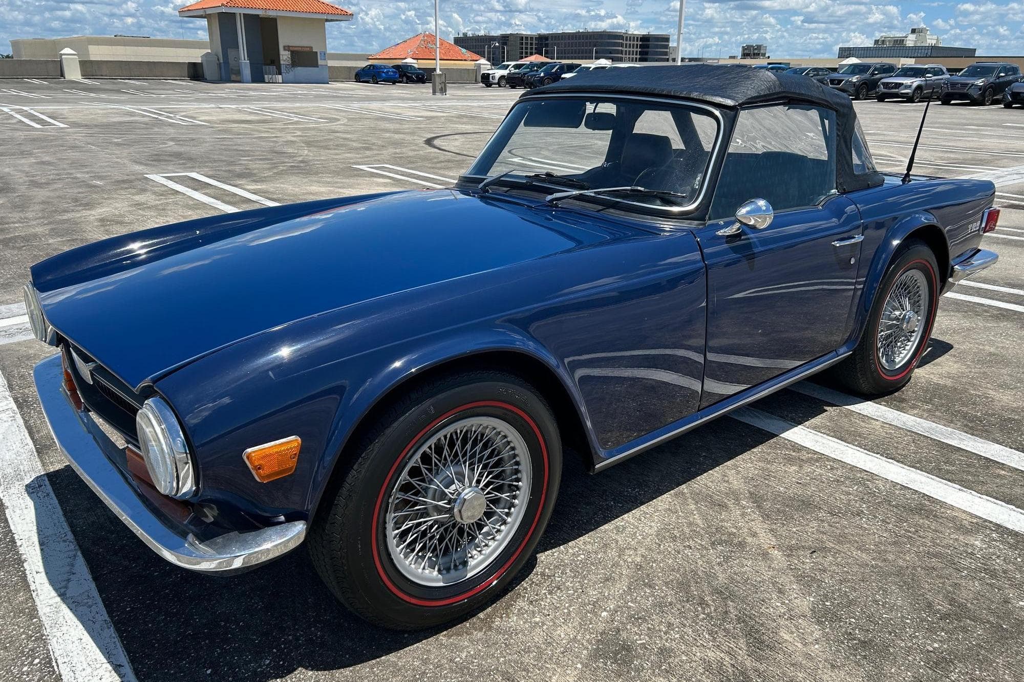 1971 Triumph TR6 sold for $11,000